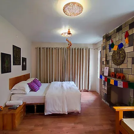 Omana Hotel