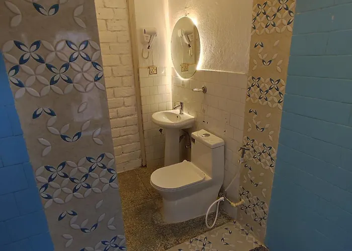 Omana Катманду